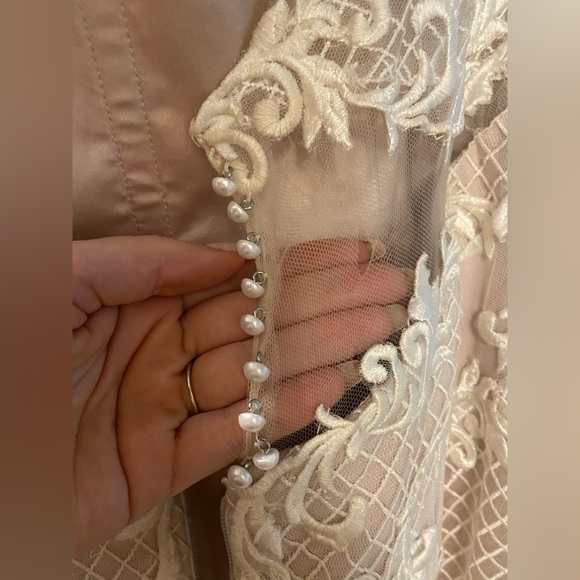 Willowby marishka wedding dress - Picture 5 of 7